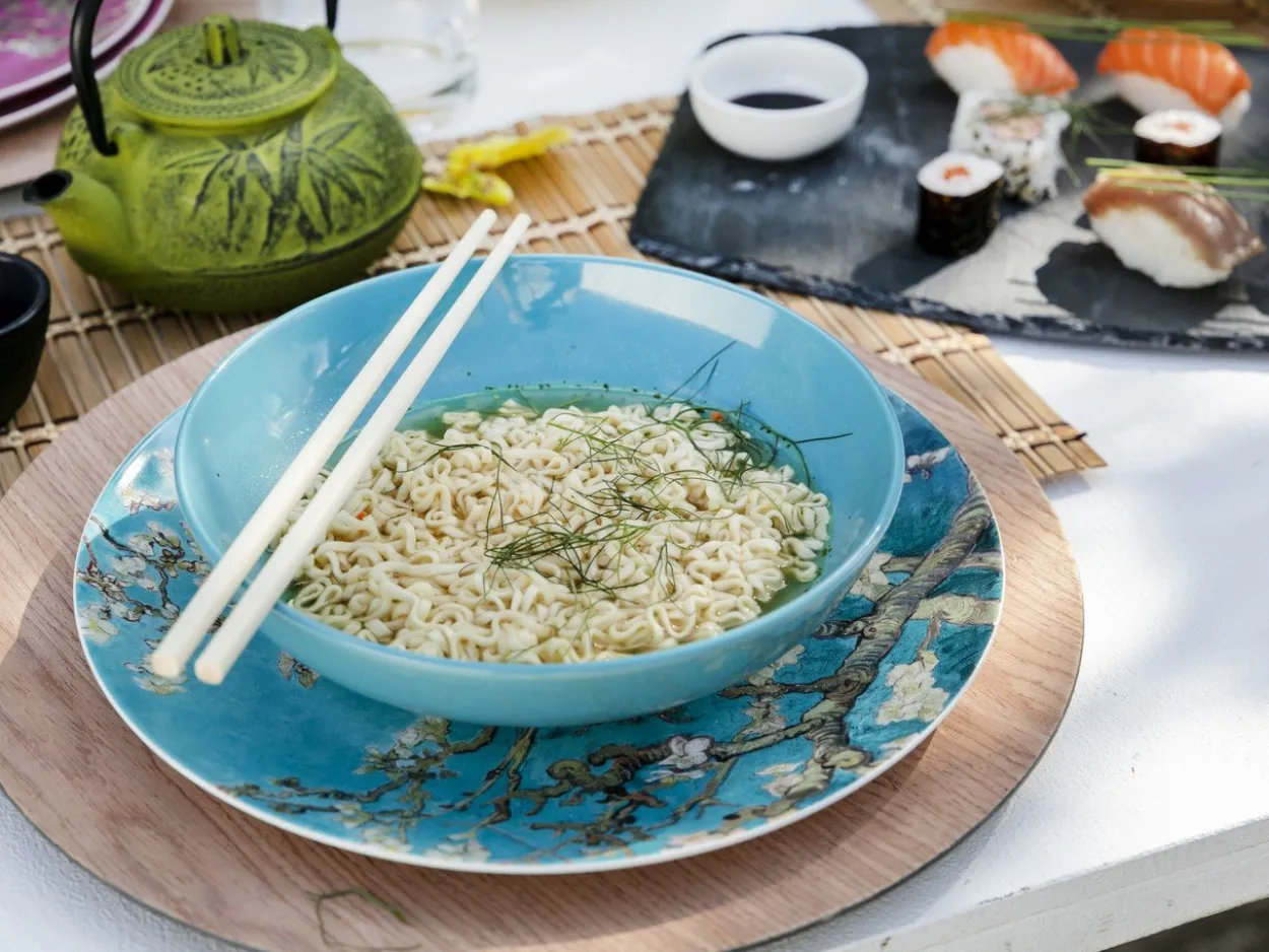 Servizio tavola Japanese Dream 18 pezzi in gres e New Bone China
