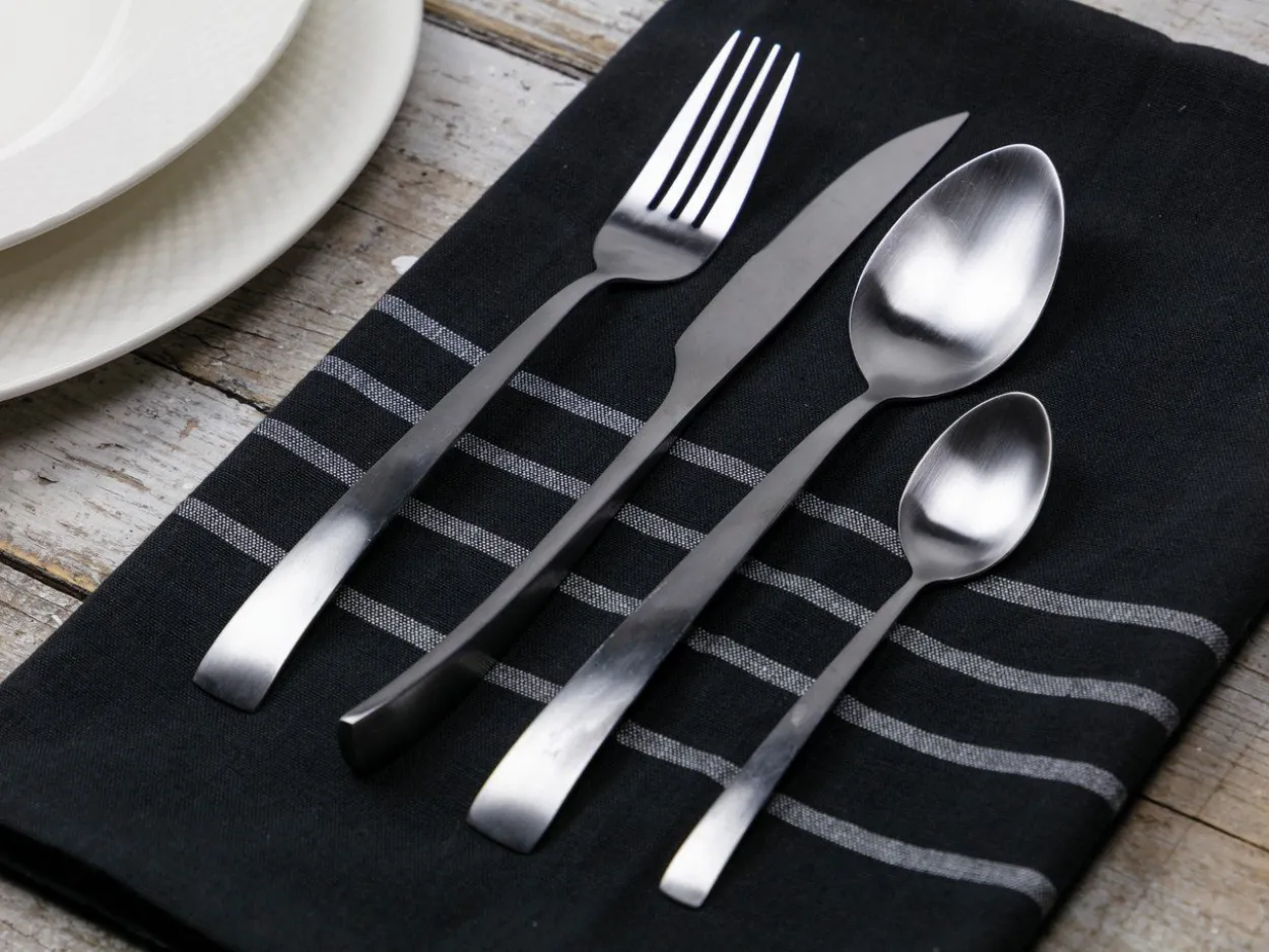 Set posate Park Avenue 24 pezzi in acciaio silver opaco