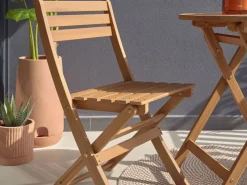 Set tavolo e 2 sedie pieghevoli Ellis in legno