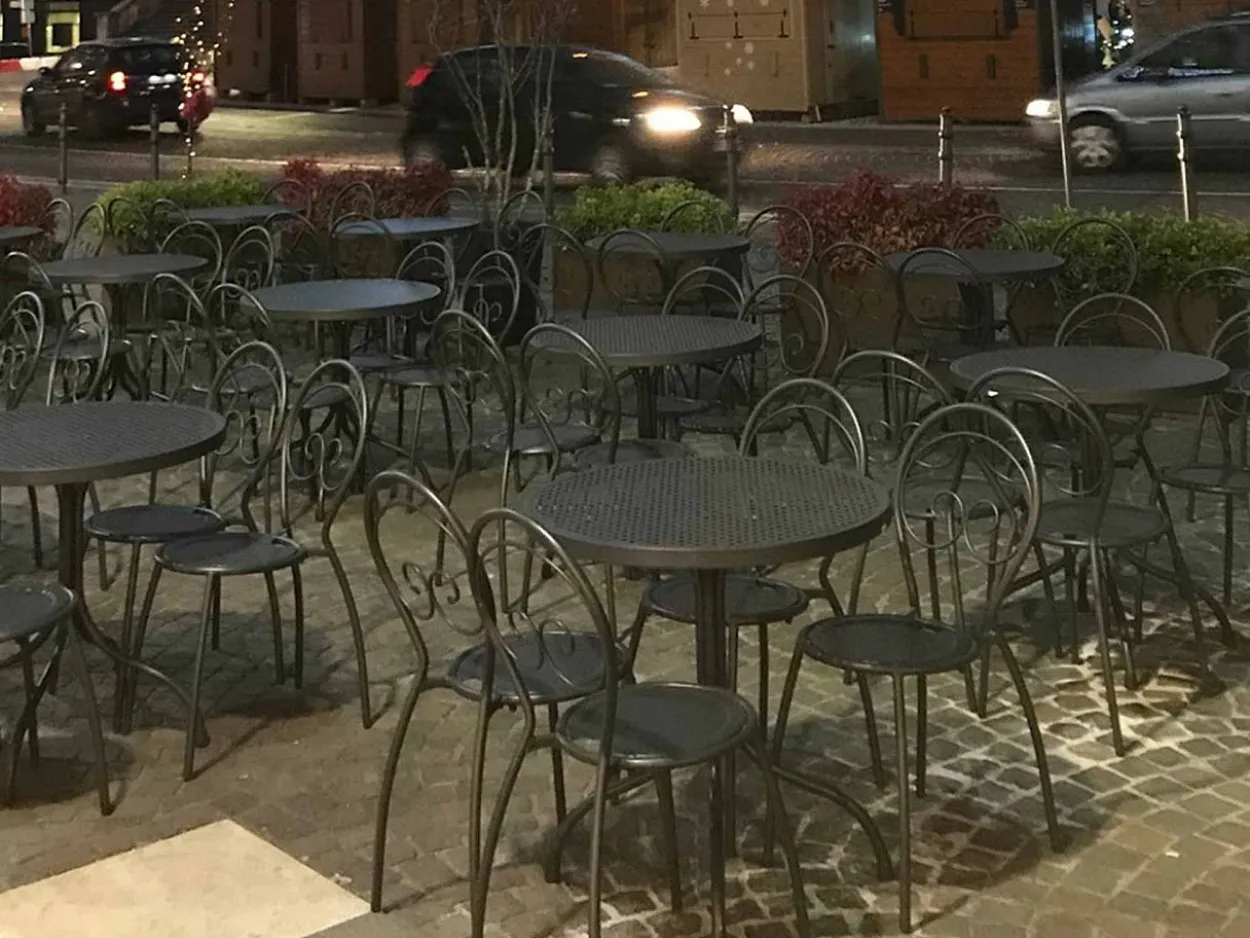 Set Tavolo Posillipo 80 con 4 Sedie Malena